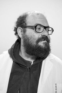 Retrato de Ignatius Farray en blanco y negro durante el rodaje de Estirpe. Fotografía de Milena Martínez, fotógrafa en Madrid